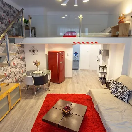 Karavan Corner Apartment *