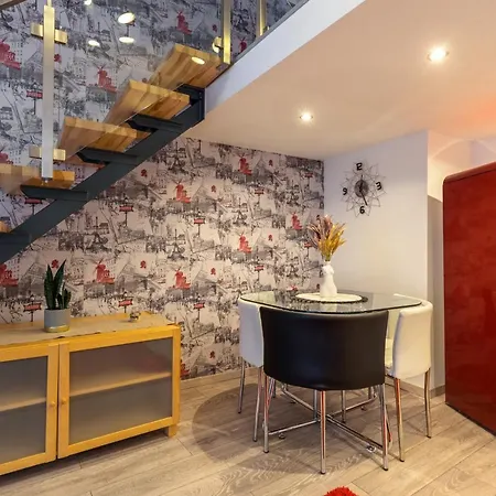 Karavan Corner Apartment *