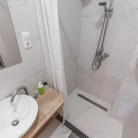 Karavan Corner Apartment