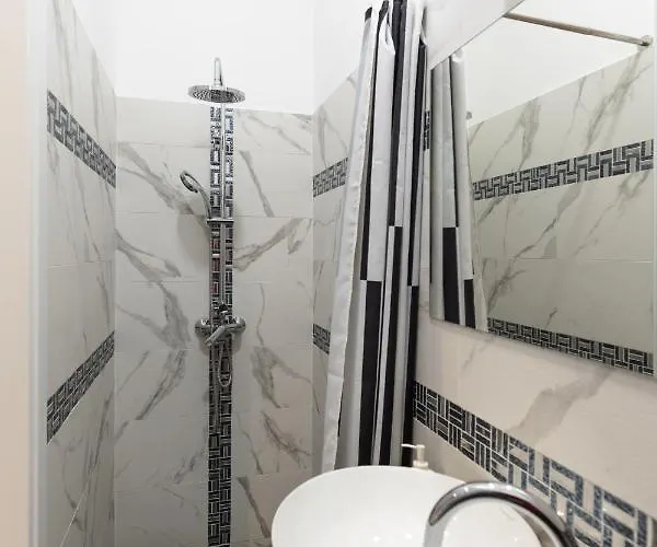 Apartament Karavan Corner *